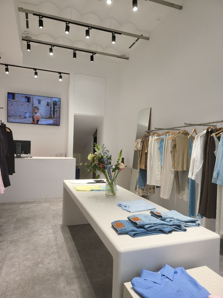 Магазин одежды «Nude Story