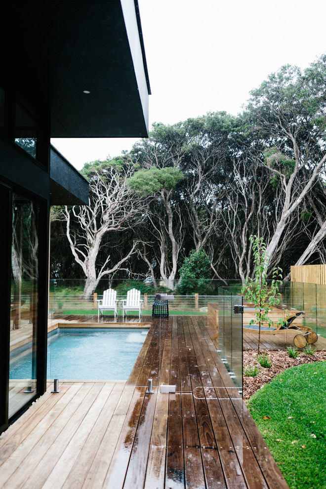 This is an example of a contemporary pool in Geelong.
