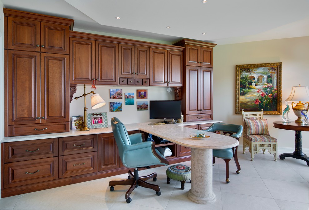 Design ideas for a traditional home office in Miami.