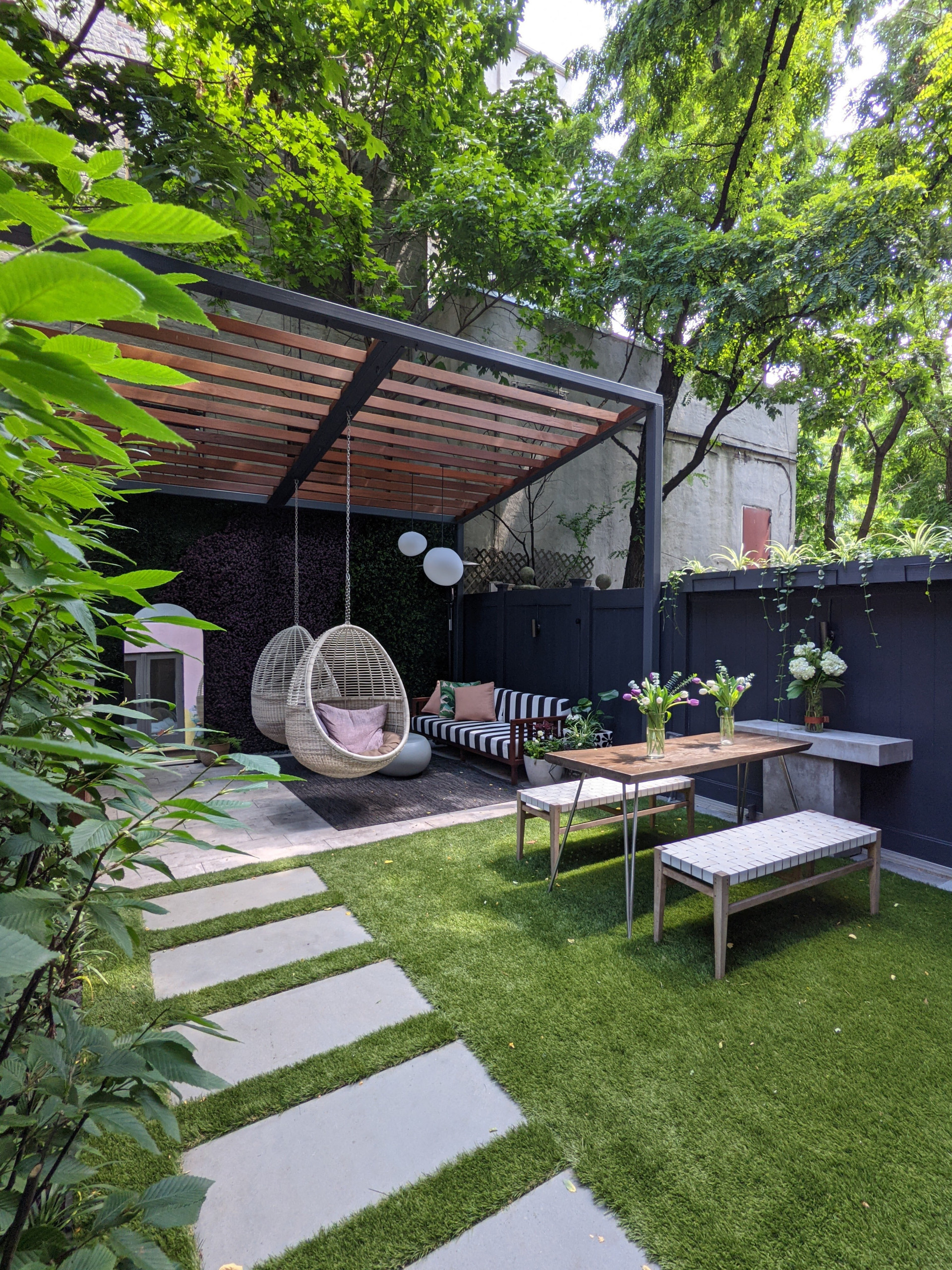 Design ideas for a small modern backyard landscaping in New York.