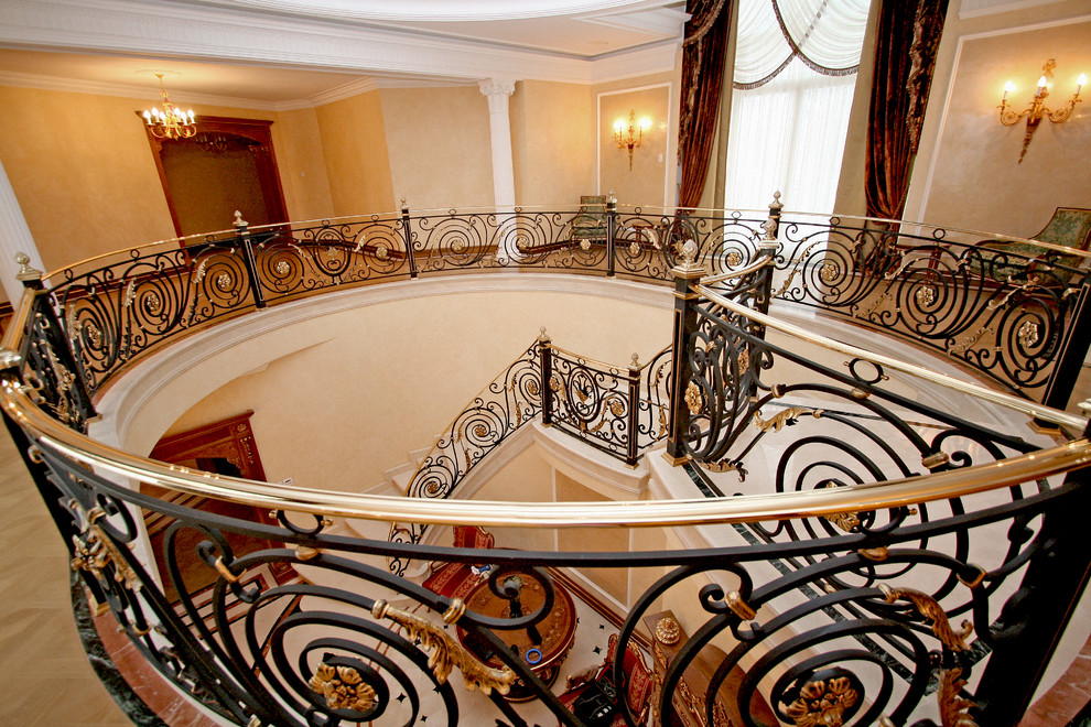 Лестница в классическом стиле