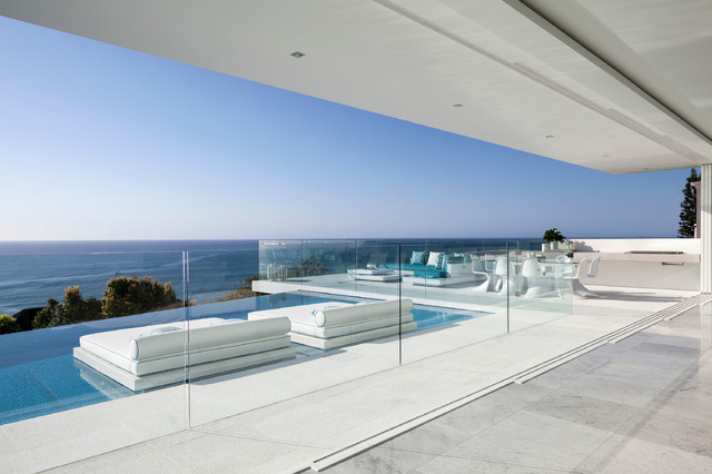Sunshine Beach modern-pools-and-hot-tubs