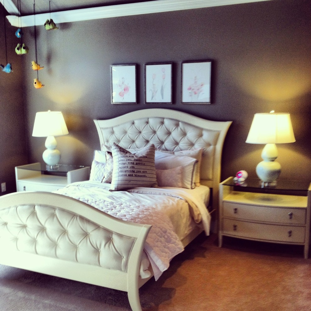 Inspiration for a mid-sized transitional dark wood floor home design remodel with gray walls