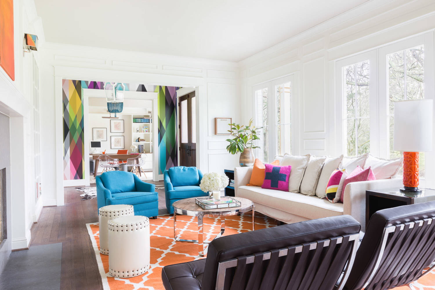 Houzz Tour: Color Lights the Way in a Tennessee Home