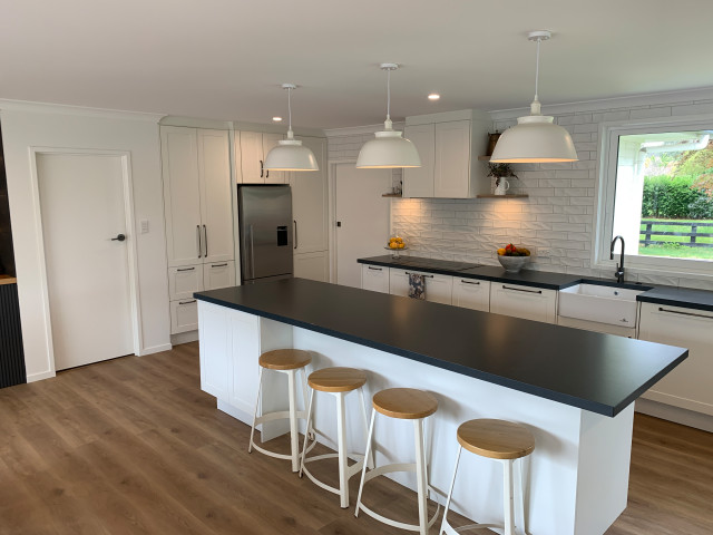Cambridge Country Kitchen hampton-kitchen