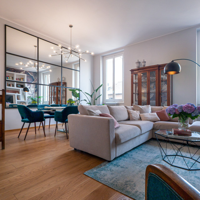 Armonia tra Vecchio e Nuovo contemporary-living-room