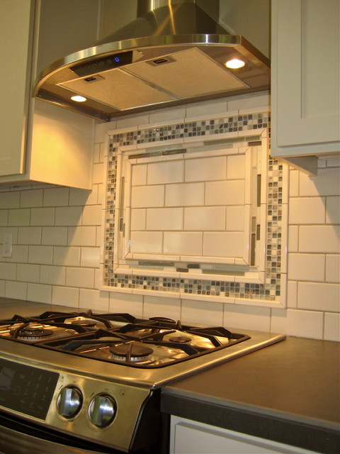 Kitchen backsplash traditional-kitchen