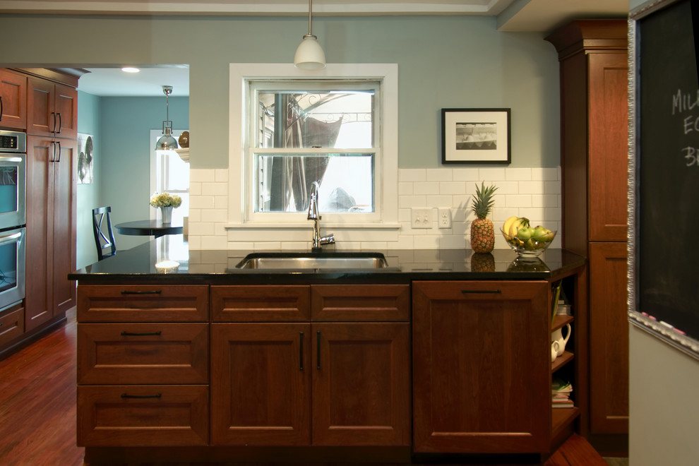 Elegant kitchen photo in Minneapolis