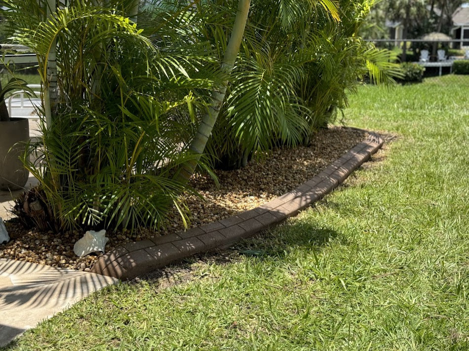 Tan River Rock & Concrete Curbing