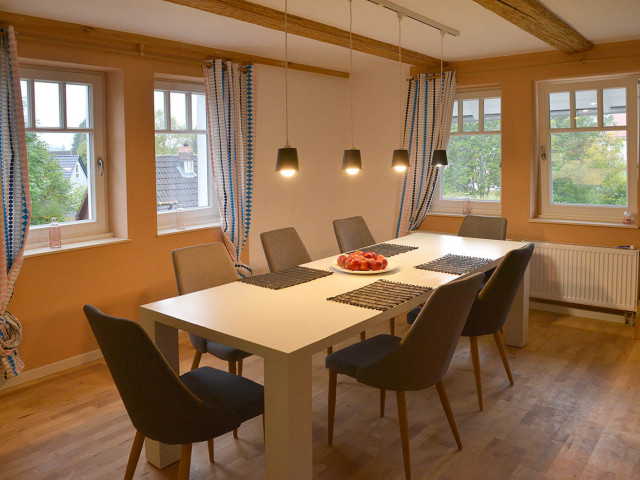 Seminarhaus contemporary-matplats