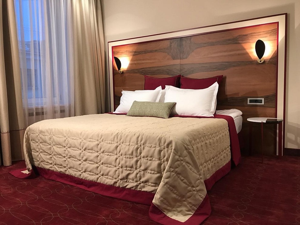 Оформление общественных зон. Отель 1880