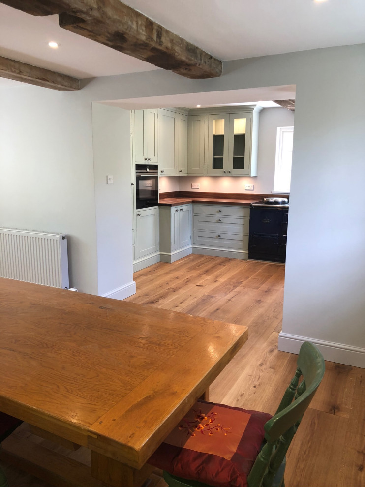 In Frame Shaker Kitchen
