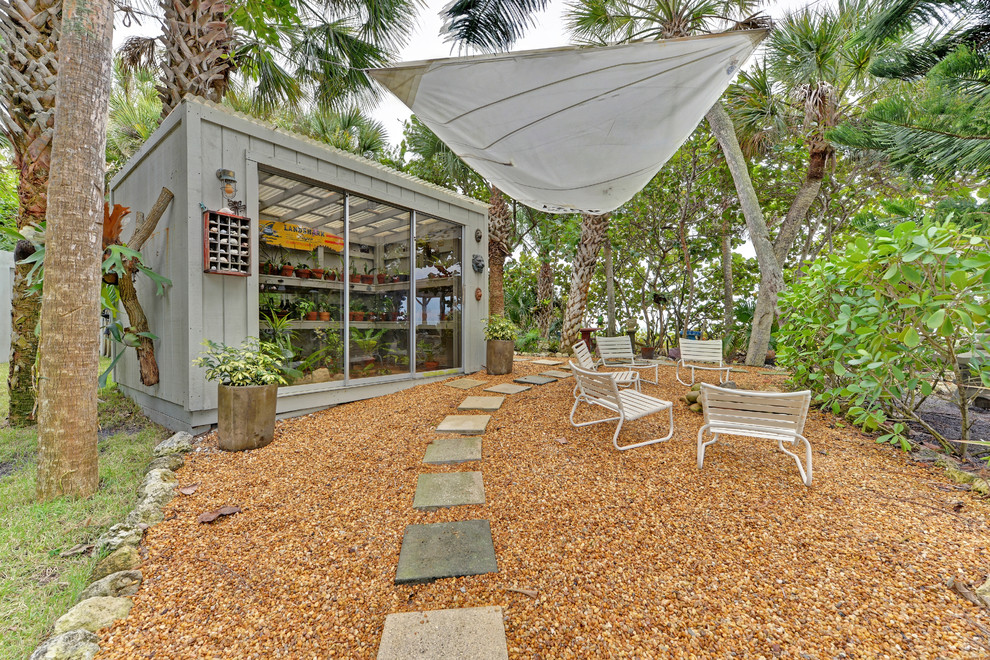 Photo of a tropical shed and granny flat in Tampa.