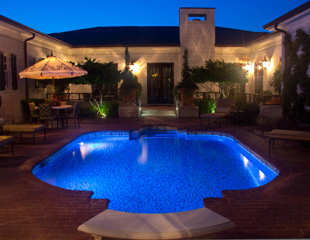 Example of a transitional pool design in Austin