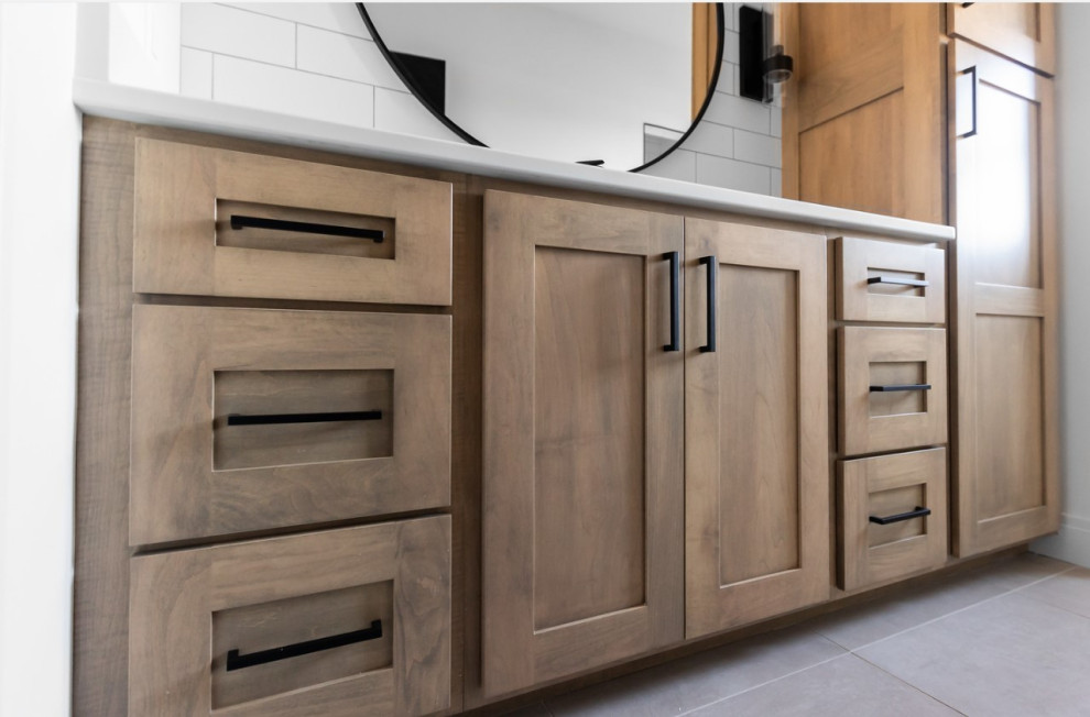 Bathroom - transitional bathroom idea