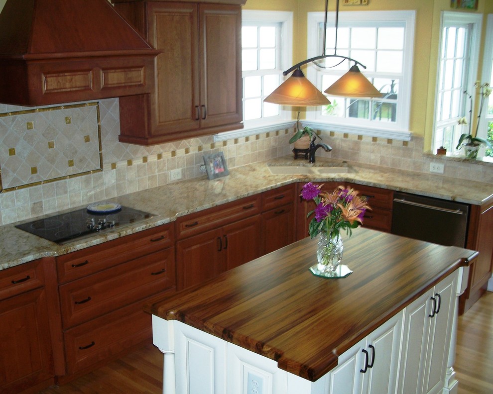 Traditional Cherry with Off White accent