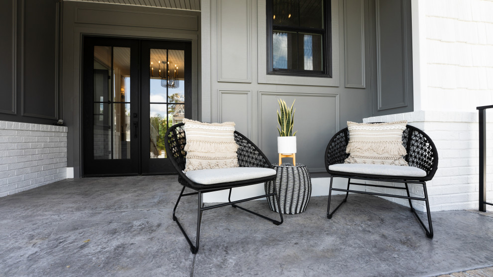 The Cardinal - Example of a trendy home design design in Richmond