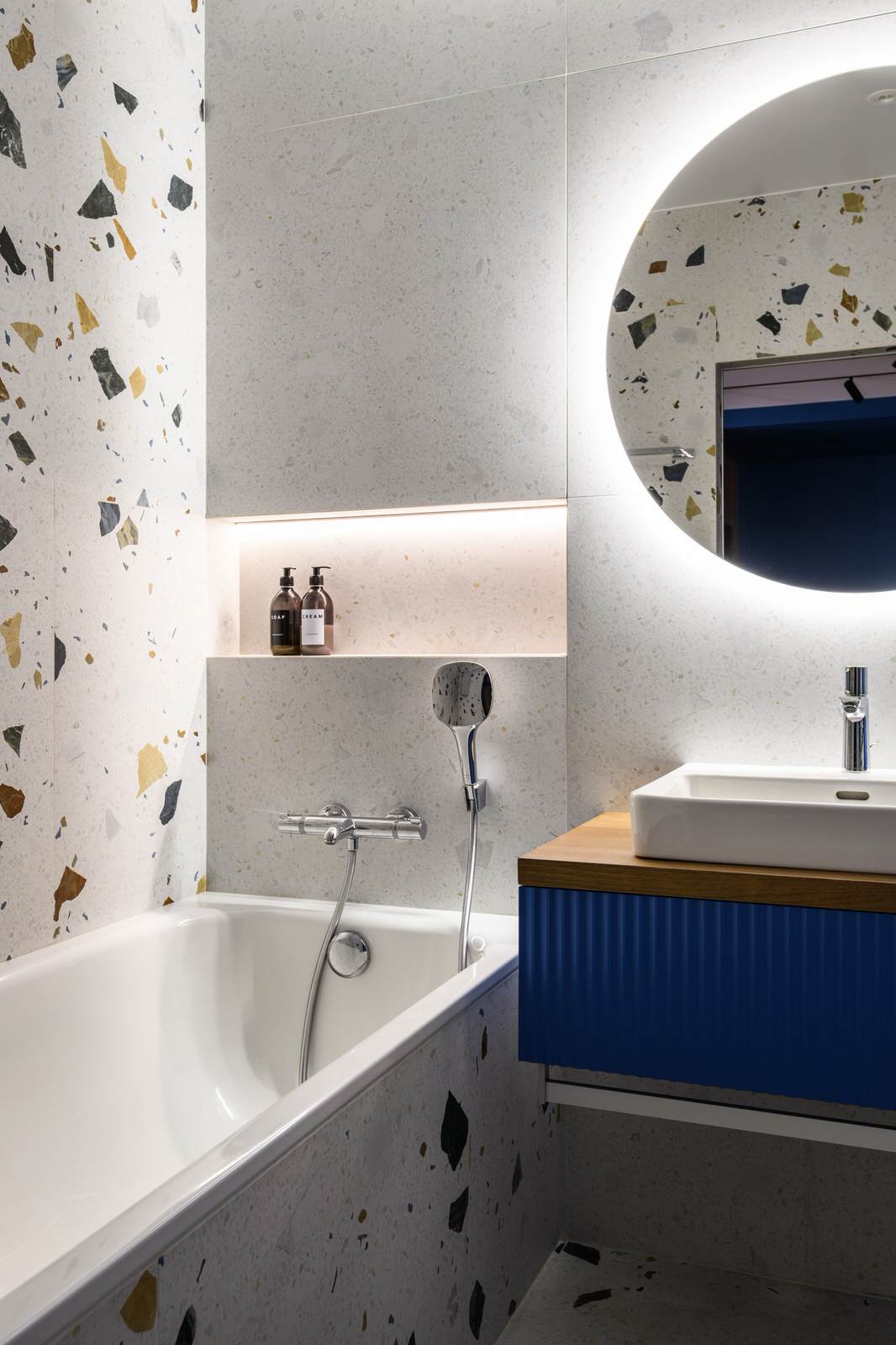 Трехкомнатная квартира с санузлом при спальне