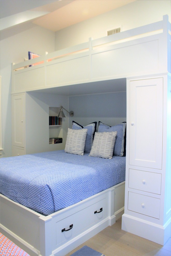 Elegant home design photo in Boston
