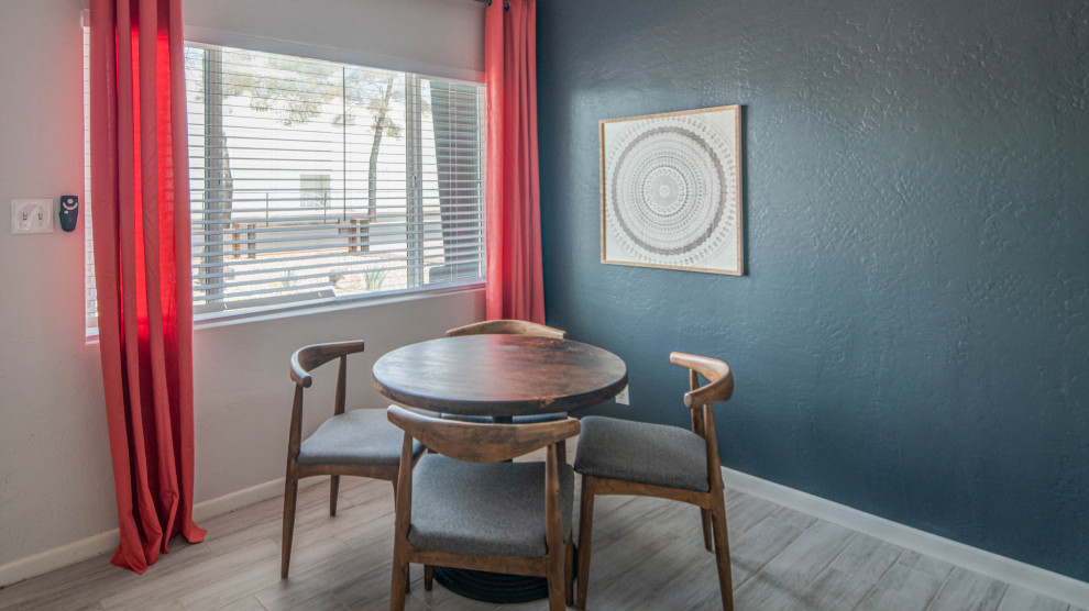 Dining room - dining room idea in Phoenix