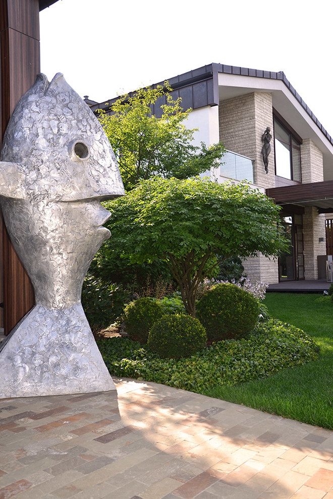 Современный сад в КП "Бенилюкс" вилла 2