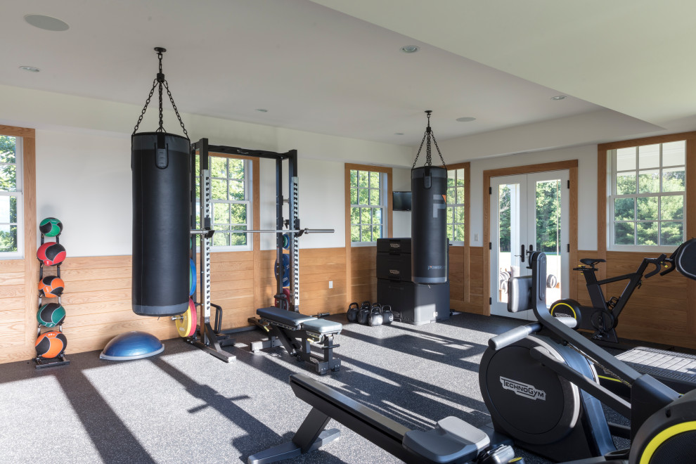 Inspiration for a farmhouse home gym in New York.