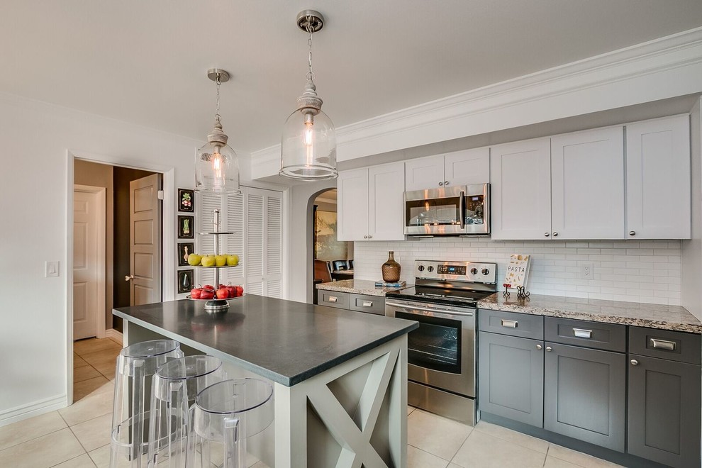 Kitchen - kitchen idea in Phoenix