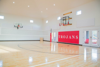 75 Vaulted Ceiling Indoor Sport Court Ideas You'll Love - February, 2024