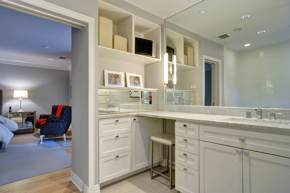 Inspiration for a transitional home design remodel in Dallas