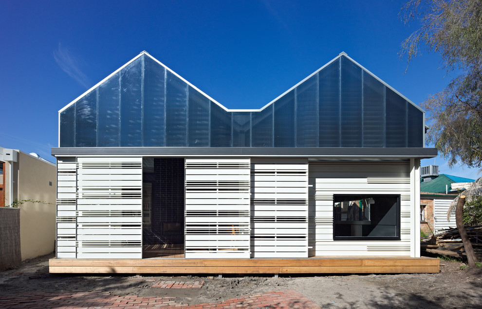 Design ideas for a contemporary exterior in Melbourne.