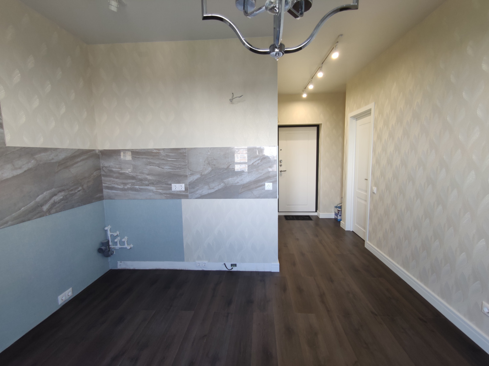 Кухня, без мебели