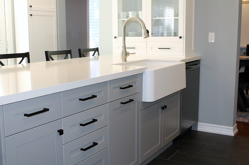 Inspiration for a transitional kitchen remodel in Toronto