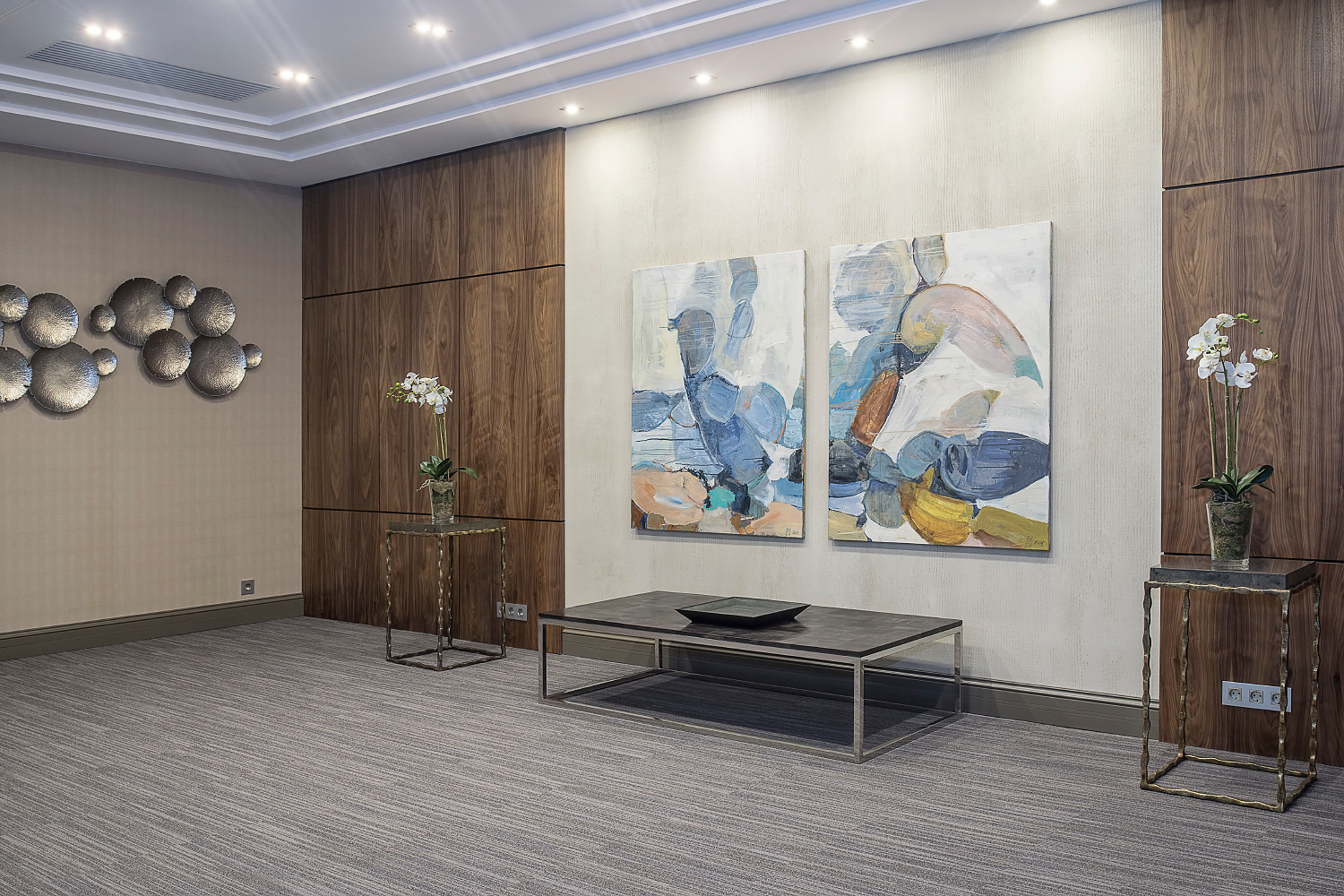 Кабинет руководителя банка 72 м2