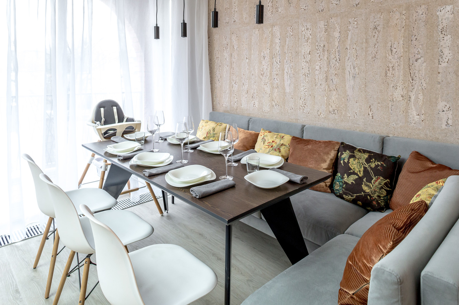 КУХНЯ с ПРОБКОВОЙ СТОЛОВОЙ. Дачный ответ