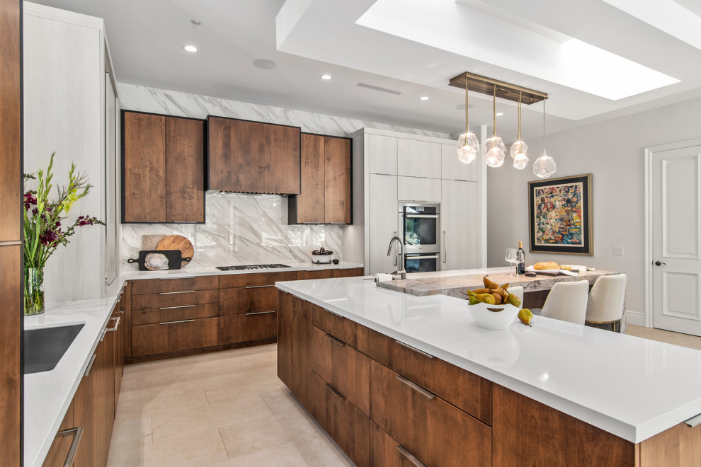 Kitchen - modern kitchen idea in San Diego