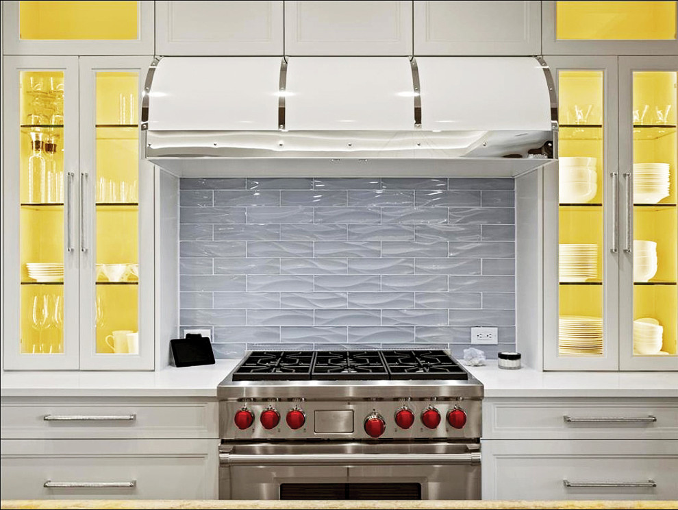 Example of a transitional kitchen design in Dallas