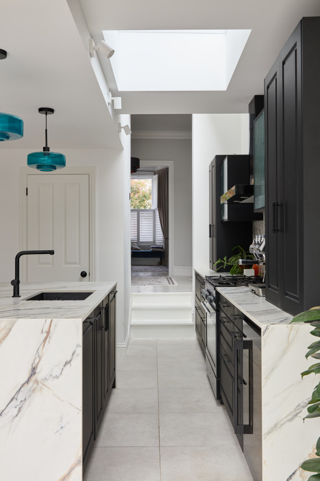 Oldfield Onyx Black