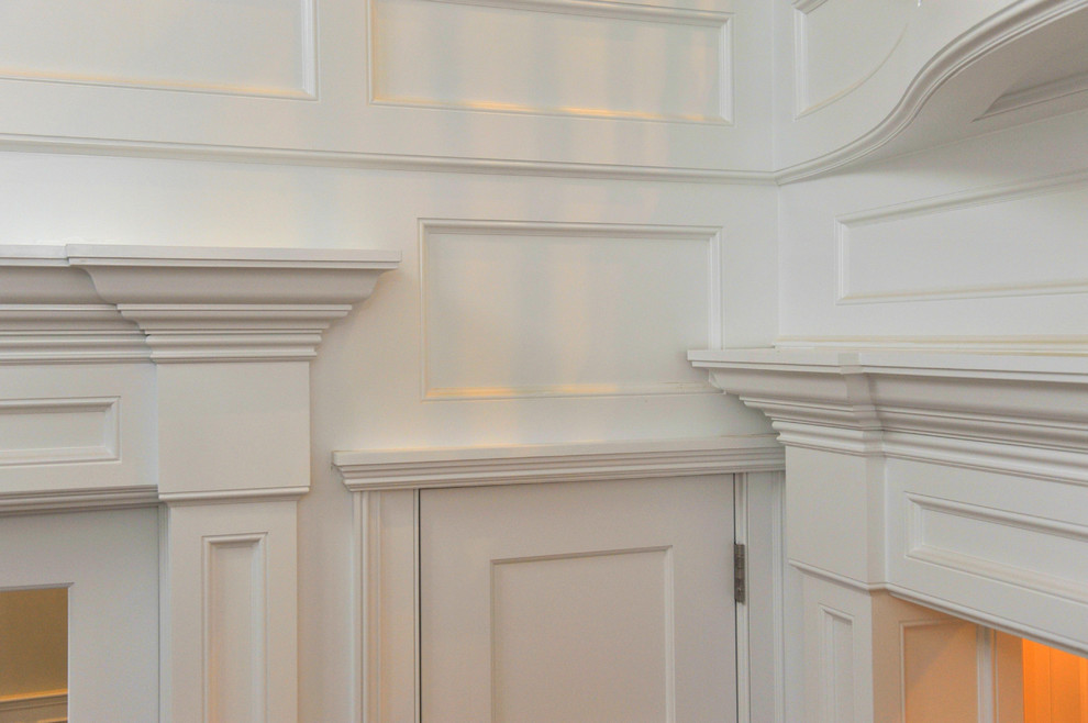 Example of a transitional home design design in New York
