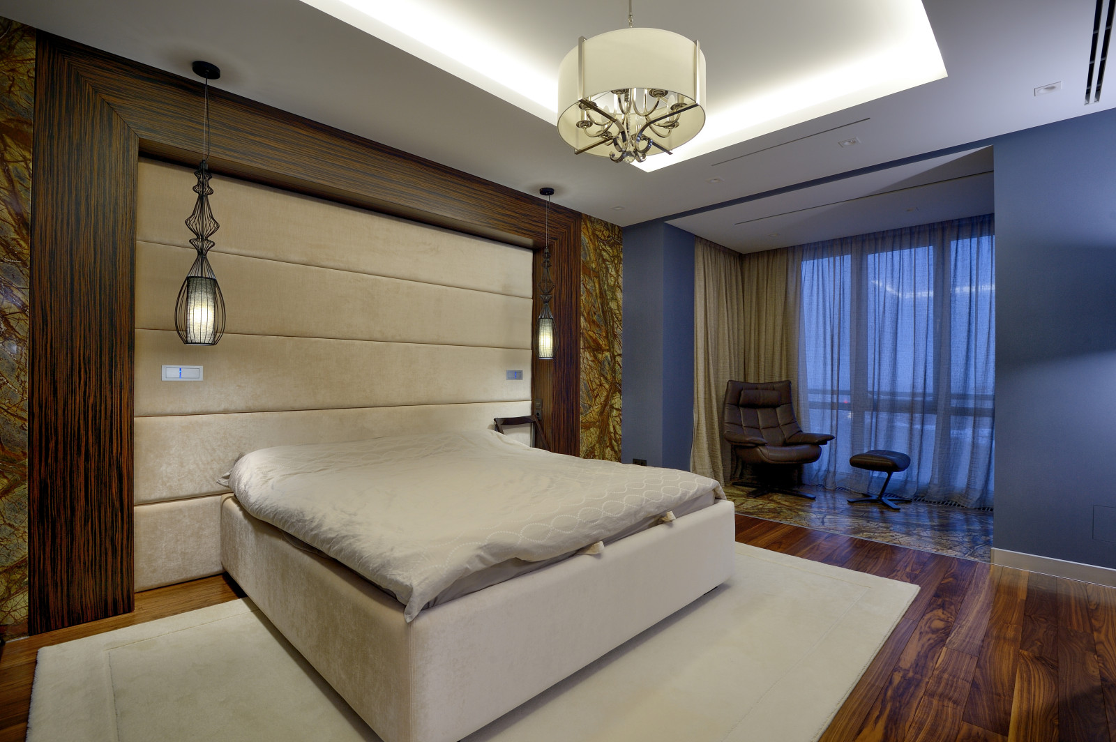 Сценарное освещение. Моторизированные шторы.