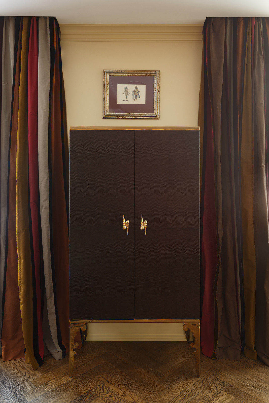 КВАРТИРА В КЛАССИЧЕСКОМ СТИЛЕ