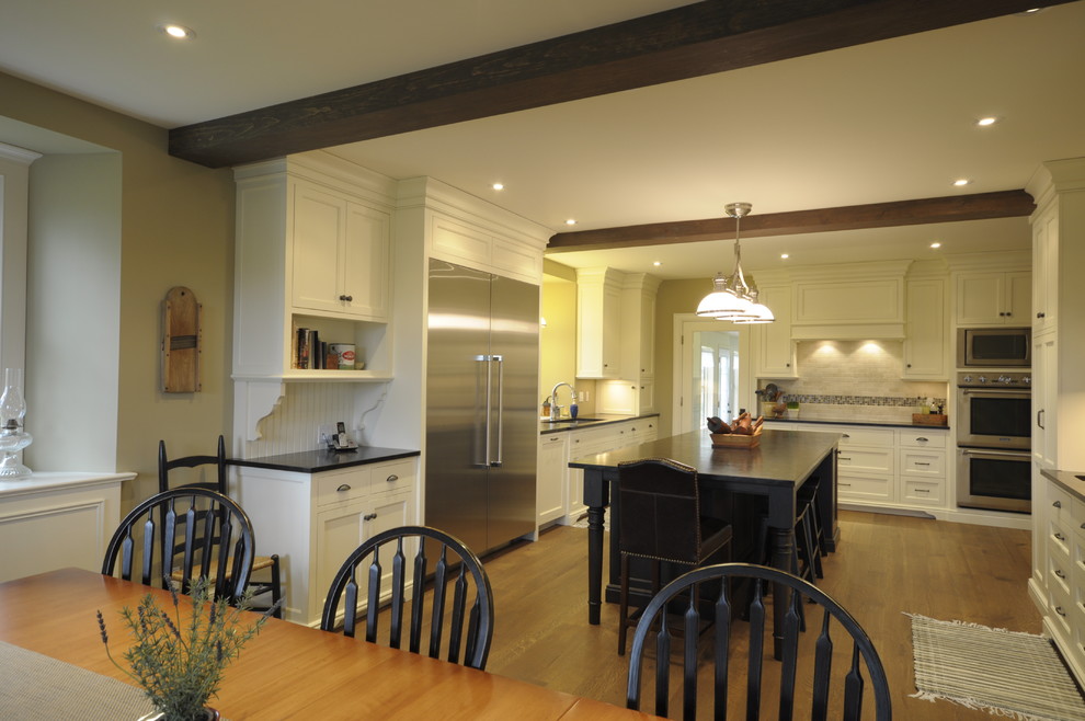 Inspiration for a transitional kitchen remodel in Toronto