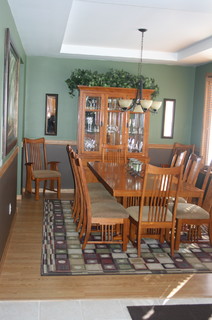 Golden Oak Trim / Dark Wood Floors?