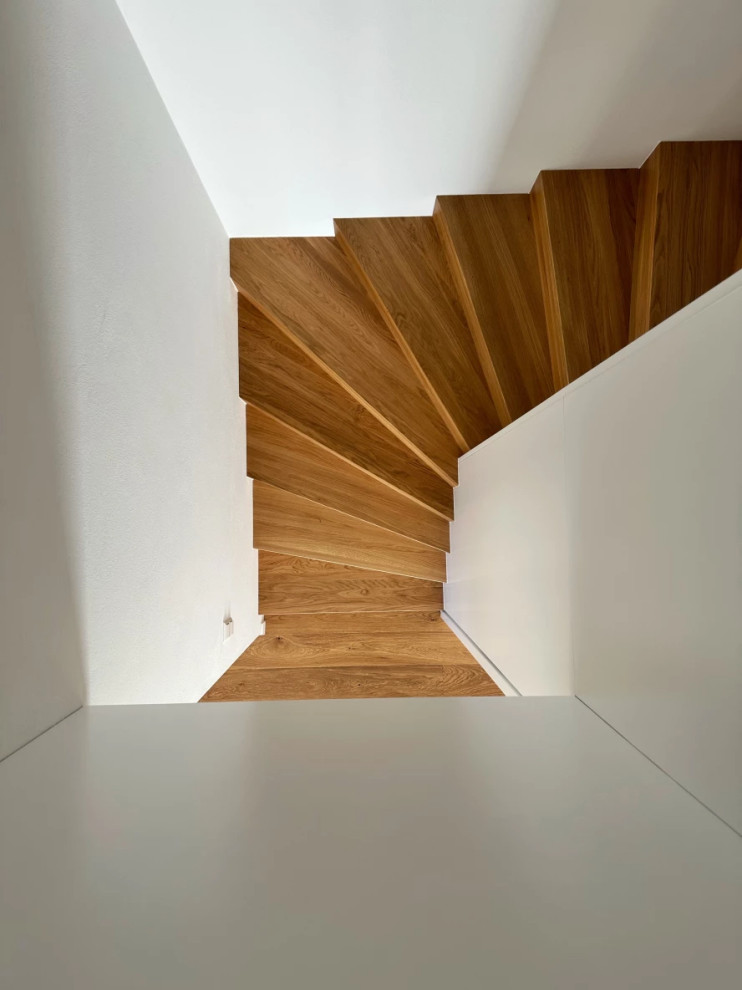 This is an example of a contemporary staircase in Stuttgart.