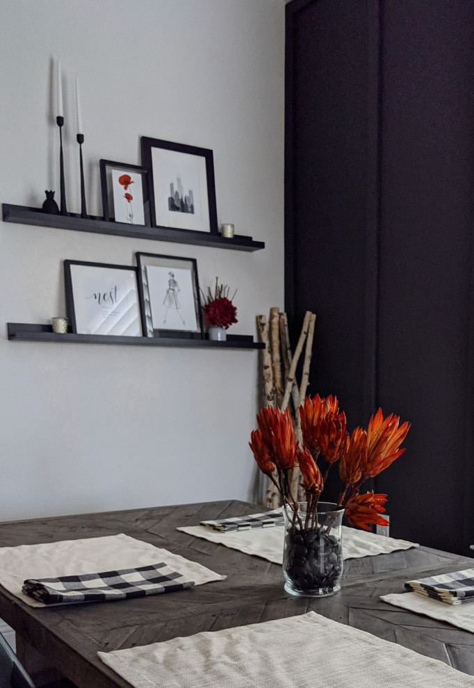 Идея дизайна: кухня-столовая среднего размера в стиле неоклассика (современная классика) с серыми стенами, полом из винила, серым полом и сводчатым потолком без камина