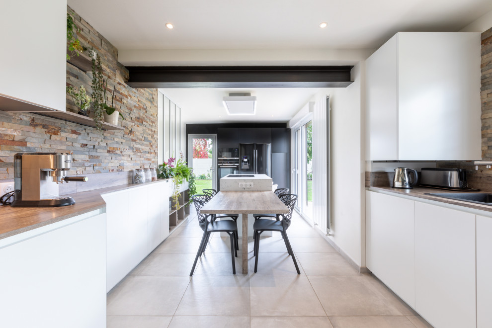 Rénovation complète d'une cuisine, abattement d'un mur porteur