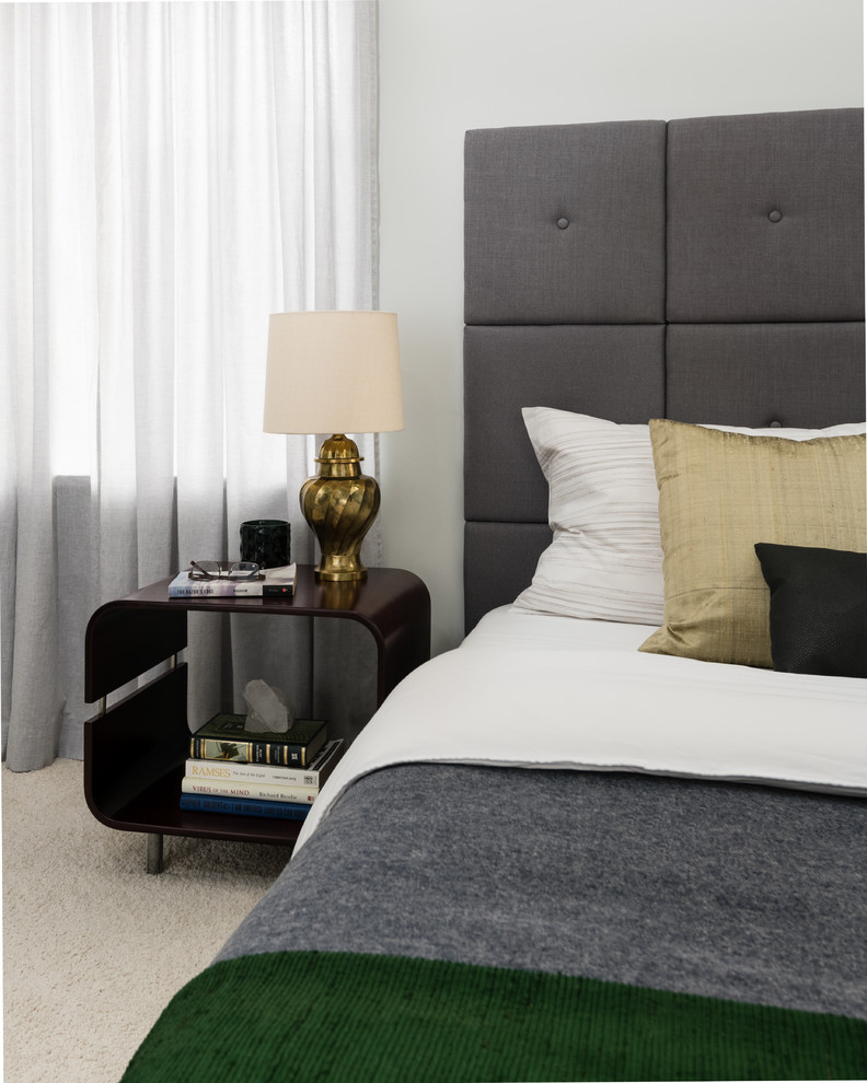 Bedroom - small scandinavian guest carpeted and beige floor bedroom idea in Seattle with gray walls and no fireplace