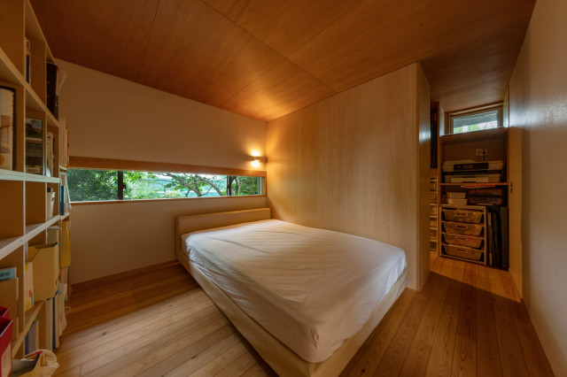 大泉寺の家　&copy;ToLoLo studio schlafzimmer