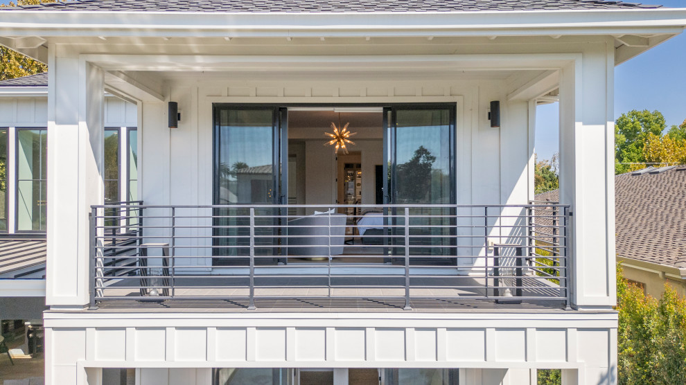 Example of a transitional balcony design in San Francisco