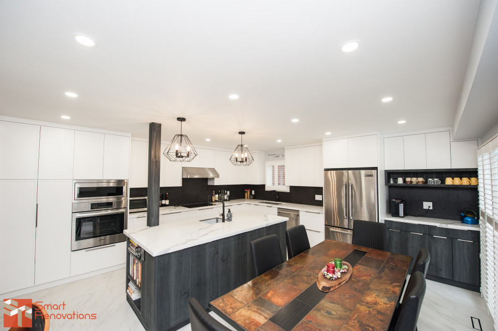 Minimalist home design photo in Toronto