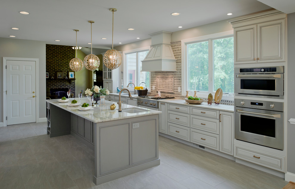Kitchen - transitional kitchen idea in Baltimore